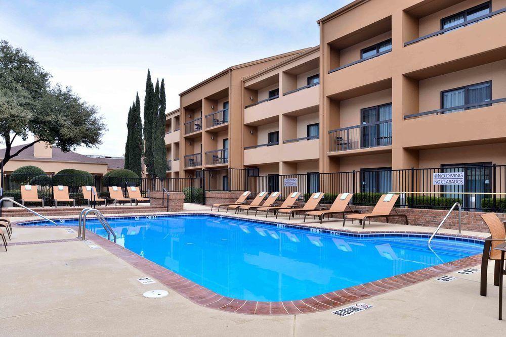 Courtyard By Marriott Dallas Northwest Екстериор снимка